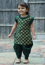 Load image into Gallery viewer, Green &amp; Gold – Printed Kameez with Samosa Salwar

