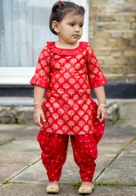 Load image into Gallery viewer, Choti Dulhan - Printed Kameez with Samosa Salwar
