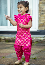 Load image into Gallery viewer, Fuschia Pink &amp; Gold Printed Kameez with Samosa Salwar
