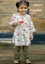 Load image into Gallery viewer, Floral Kurta with Trouser
