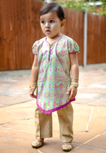 Load image into Gallery viewer, Fuchsia Mint - Printed Kurta with Trouser
