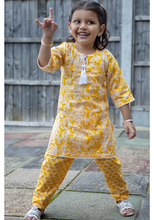 Load image into Gallery viewer, Yellow Printed Kurta with Trouser
