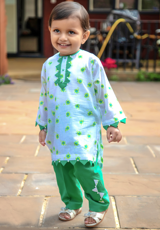 White & Green - Printed Kurta with Trouser